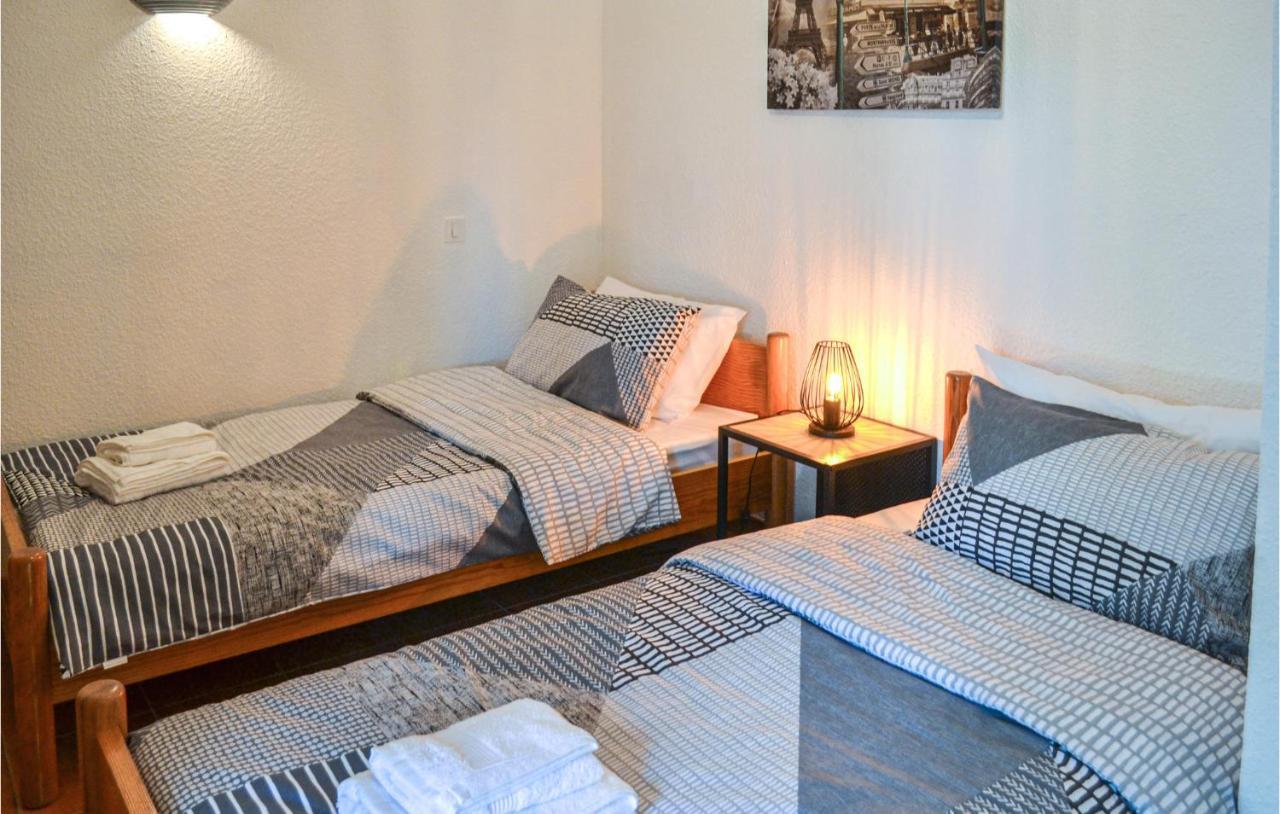 2 Bedroom Nice Home In Vitrac Vitrac  Extérieur photo